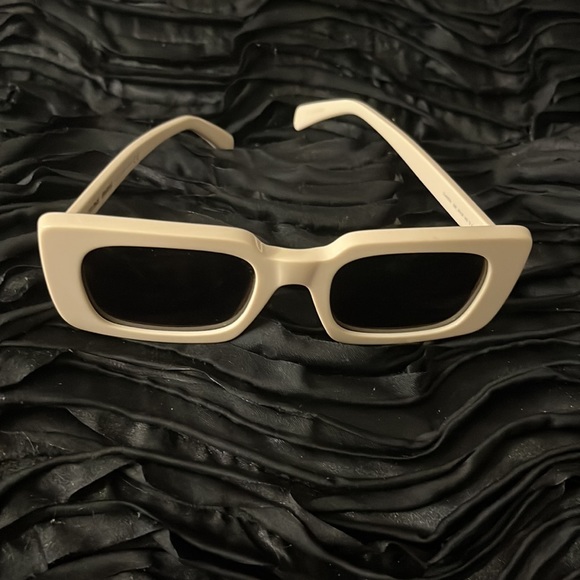 Celine Paris - Picture 3 of 3